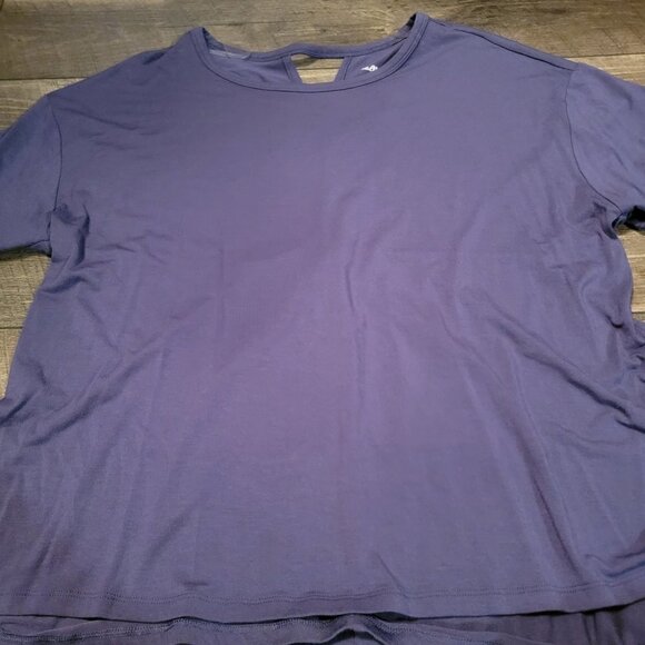 NWT Half Moon by Modern Movement Purple top with twisted knot back detail. - Picture 3 of 7